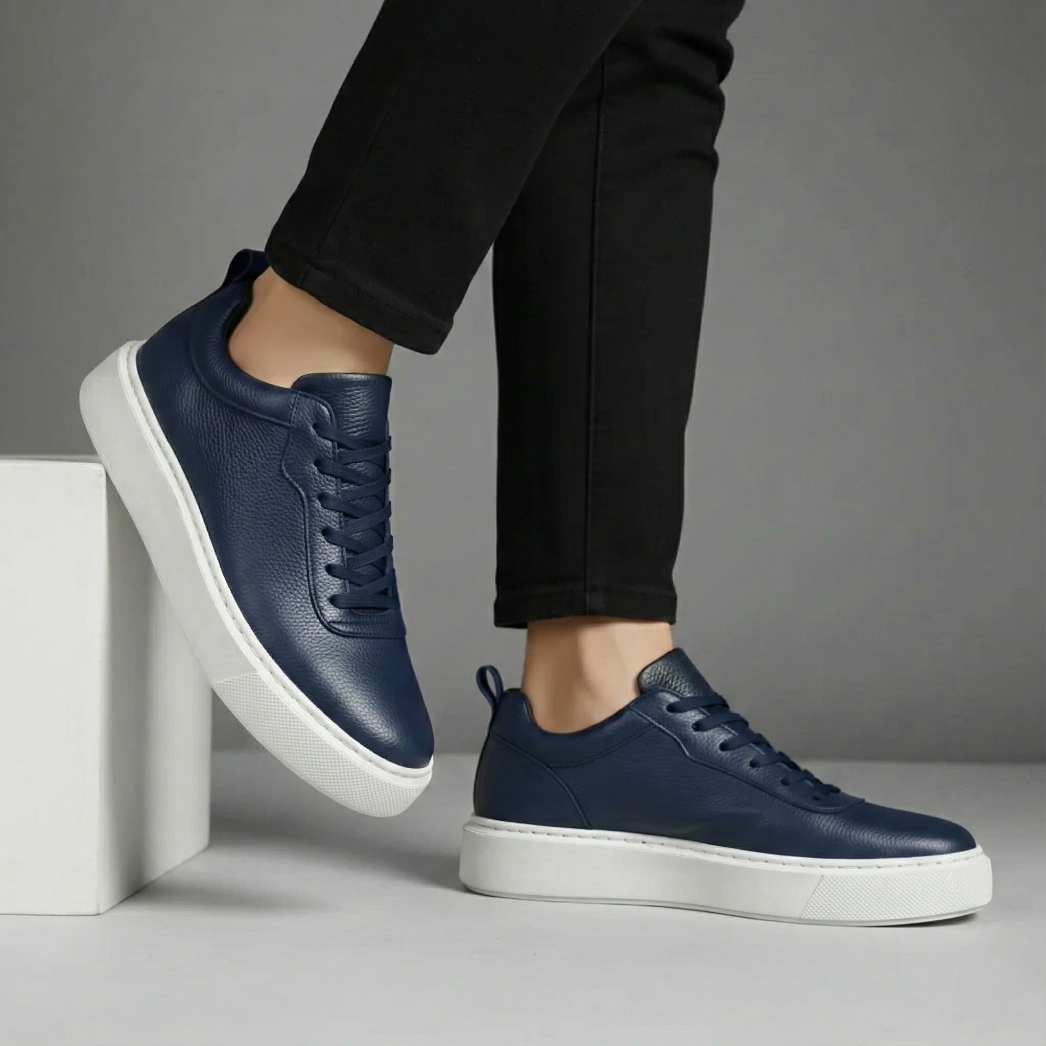 Sneakers BleuMarine en Cuir Grainé  - Tres Confortable